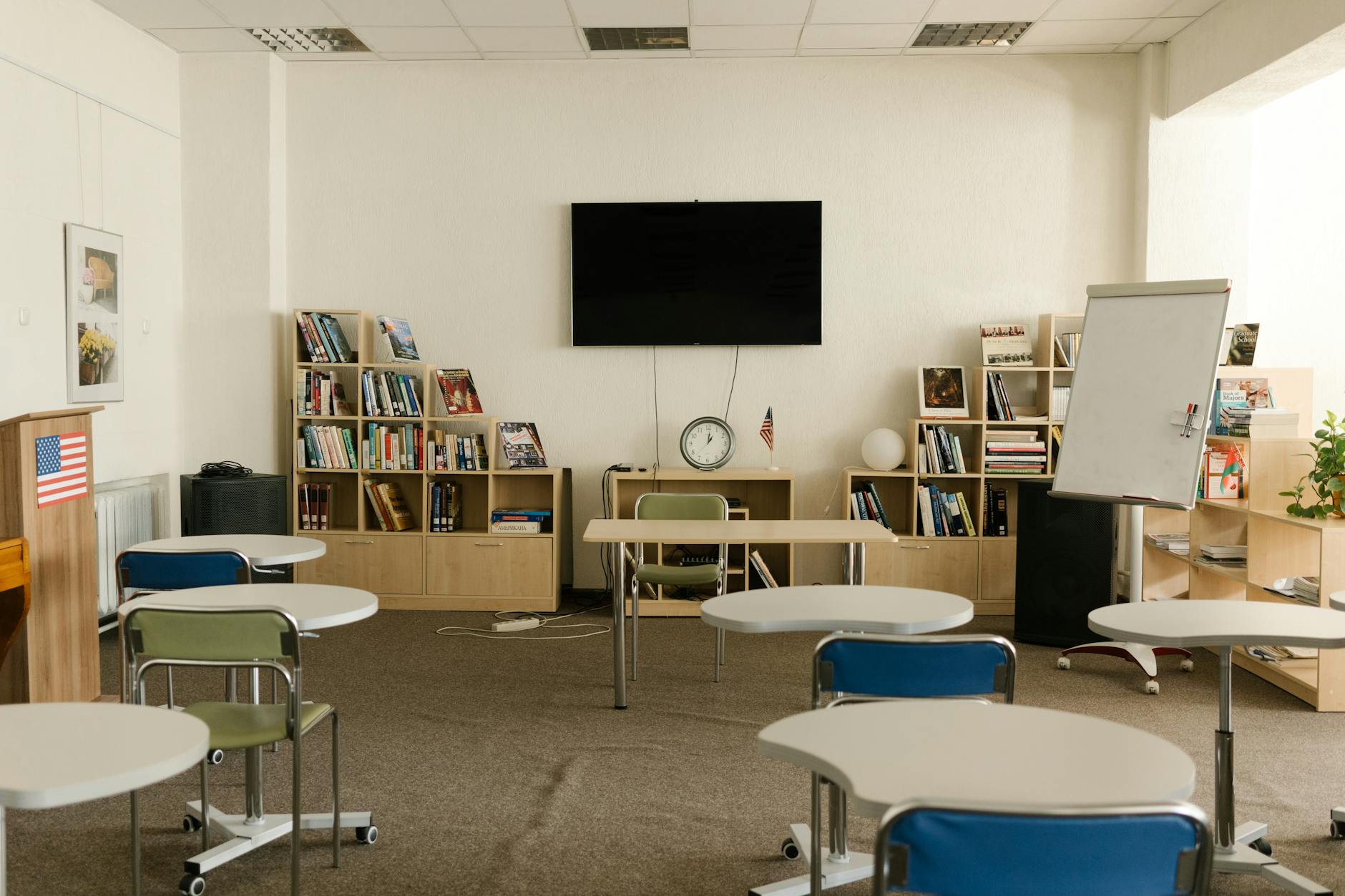 JINGBAO classroom